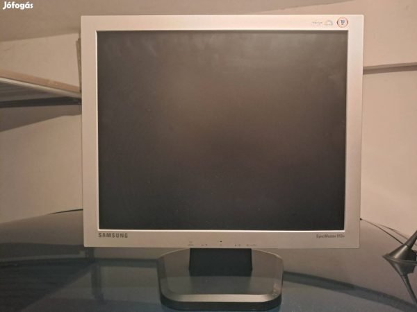 Monitor (használt, fél év cseregarancia)
